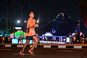 BIB: 2641
                            <button type="button" onclick="openModal(15060517)" class="btn btn-primary btn-sm float-right btn-popup" data-toggle="modal" data-target=".modal-high-quality">
                        <i class="fas fa-shopping-cart"></i> Add to Cart
                    </button>
                                            <button type="button" onclick="isThisMe(15060517, true)" class="btn btn-success btn-sm float-right btn-popup btn-isme hidden" data-toggle="tooltip" data-placement="bottom" title="นี่คือรูปของคุณใช่ไหม คลิกที่นี่เพื่อเอาเข้าอัลบั้ม">
                        <i class="fas fa-plus"></i> Add to album
                    </button>
                    <button type="button" onclick="isThisMe(15060517, false)" class="btn btn-warning btn-sm float-right btn-popup btn-isnotme hidden">
                        <i class="fas fa-ban"></i> Remove from album
                    </button>